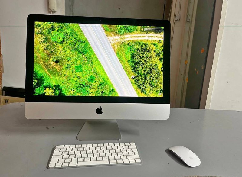 Apple iMac 2012 с клавиатурой и мышью