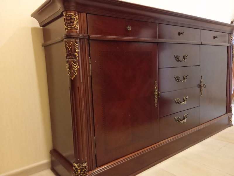 Комод деревянный