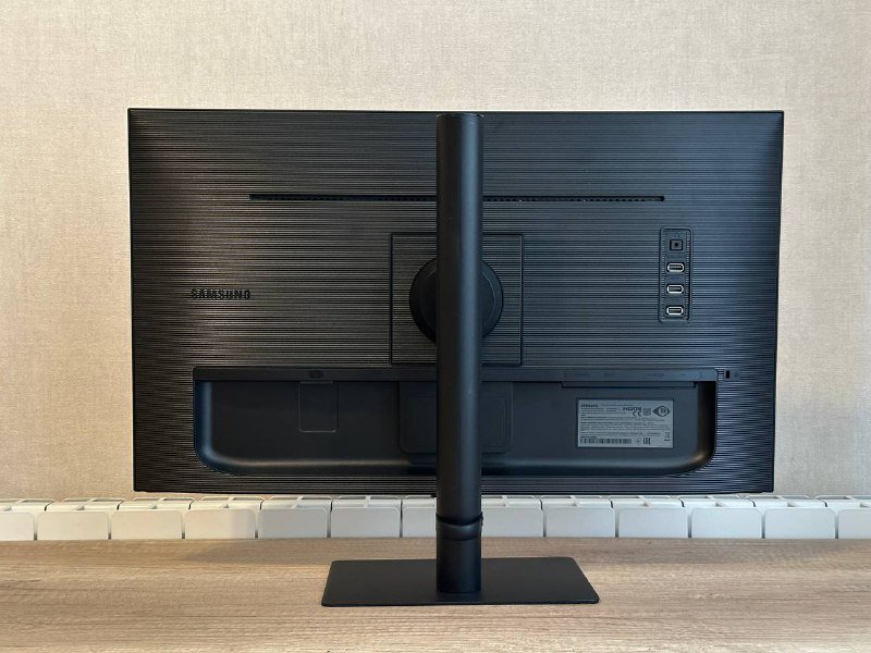 Монитор Samsung ViewFinity S8 S27A800NMI 27" 4k 5