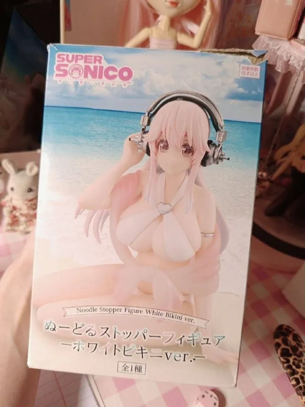 Фигурка Super Sonico 1