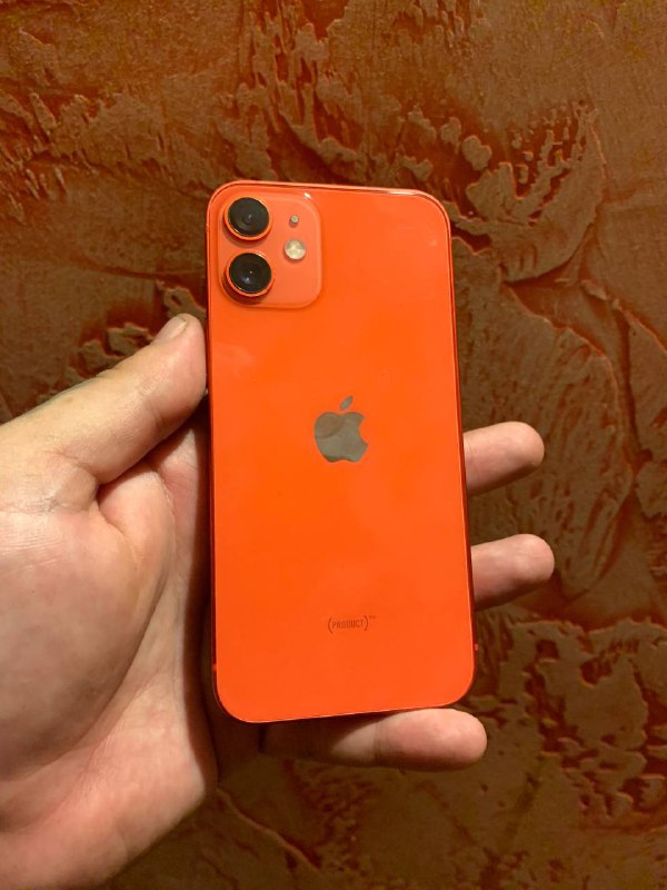 iPhone 13 Pro Max 128GB Green, iPhone 13 128GB Blue, iPhone 12mini 64GB Red, Samsung S23 128GB Black