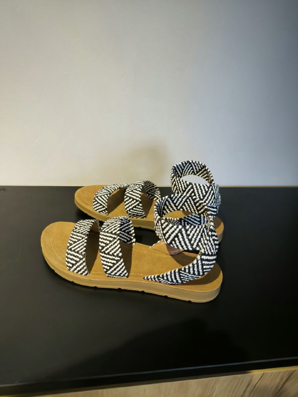 Босоножки Derimod размер 40 5