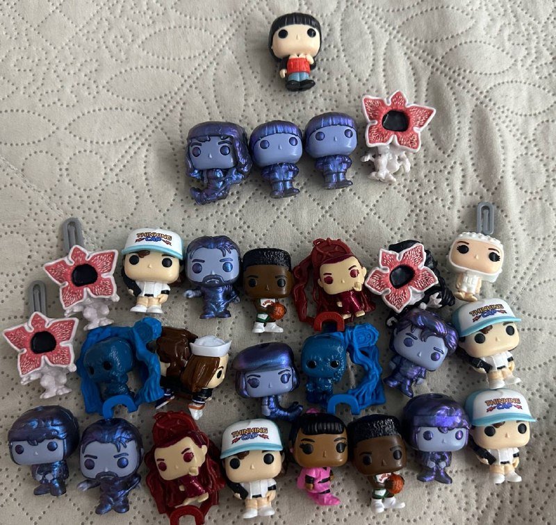 Фигурки Kinder Stranger Things