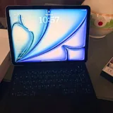 Apple iPad Air 11, iPhone 12 3