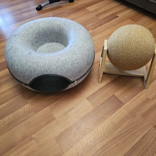 Домик для котика, когтеточка