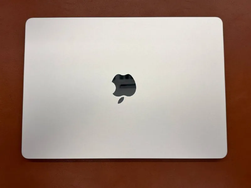 MacBook Air M3 1