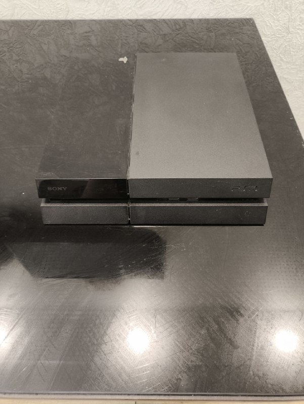 пс4 playstation 500гигов с 2 джойстиками и флешкой, часы corren 2