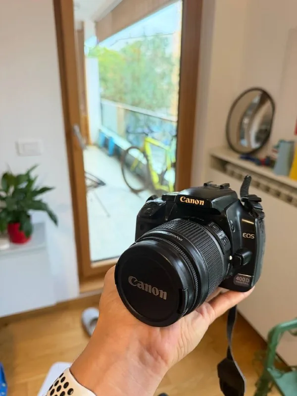 Фотоаппарат Canon EOS 400D с объективом EFS 18-55 1