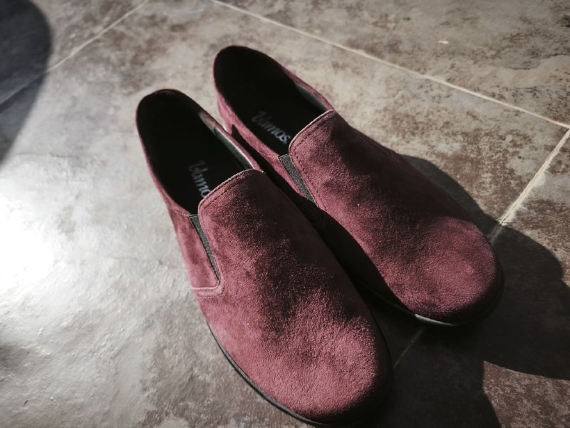 2 pairs of shoes size 41 3
