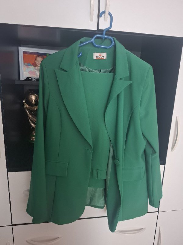 Костюм пиджак брюки зеленый женский