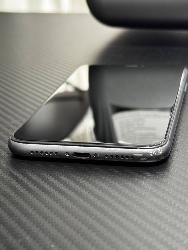 iPhone 11 черный, iPhone 11 белый 64 ГБ 2