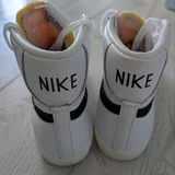 Nike Blazer Mid 77 3