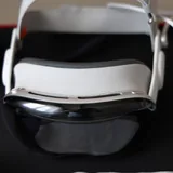 VR очки Apple Vision Pro, контроллеры PlayStation VR2 5