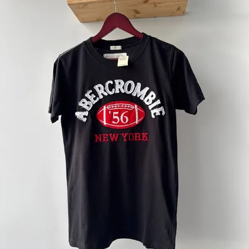 Футболка Abercrombie & Fitch