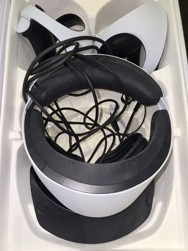 PS5 VR2, руль с педалями и коробкой передач 1