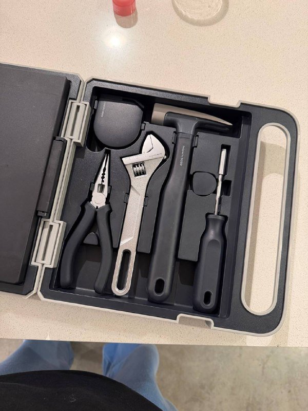 Шуруповерт с инструментами HOTO 2