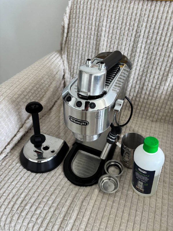 Кофемашина Delonghi EC 685 с аксессуарами и жидкостью для чистки 2