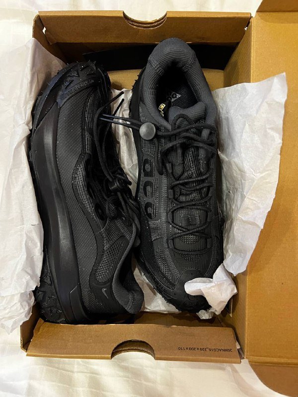 Шлепки, черные, черно-белые и серо-белые кроссовки 3