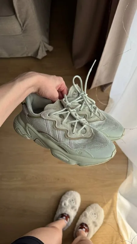 Кроссовки Adidas 1