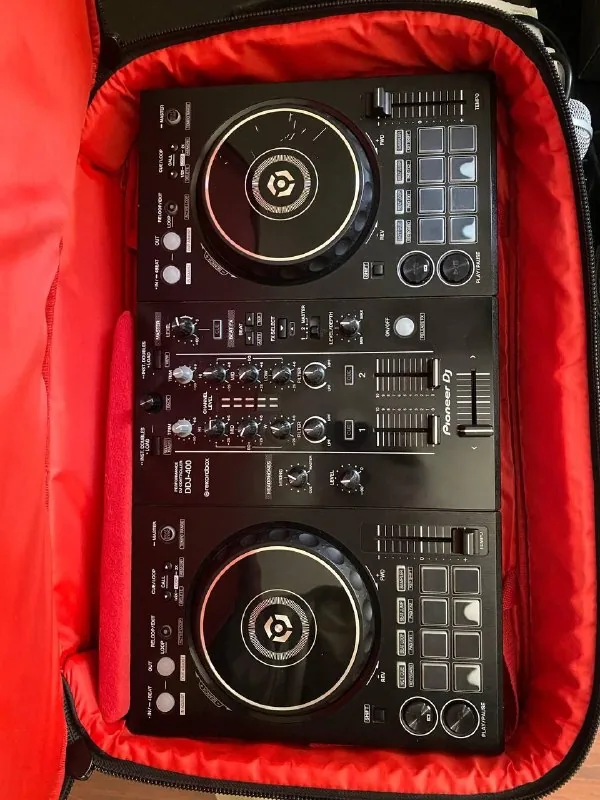 Pioneer DDJ-400 DJ контроллер