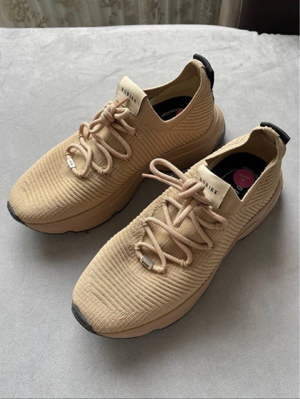 Наушники, очки для плаванья, беспроводная зарядка, джинсы, штаны, кроссовки, шлепки, браслет 7