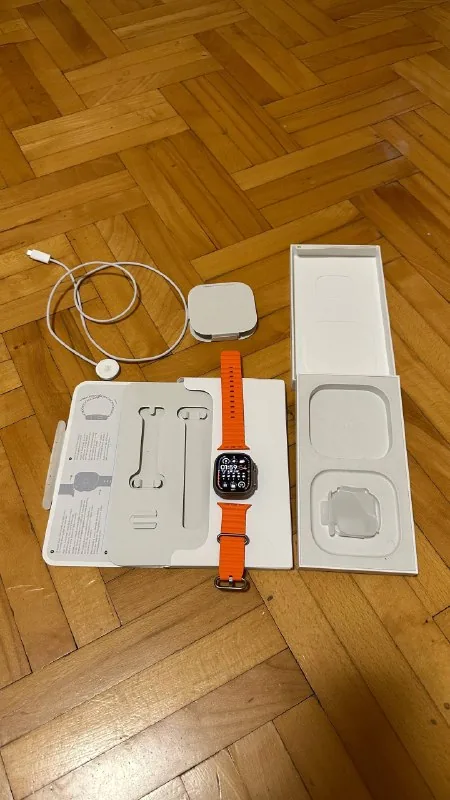 Apple Watch Ultra 2 с оранжевым Ocean Band, корпус 49мм 1