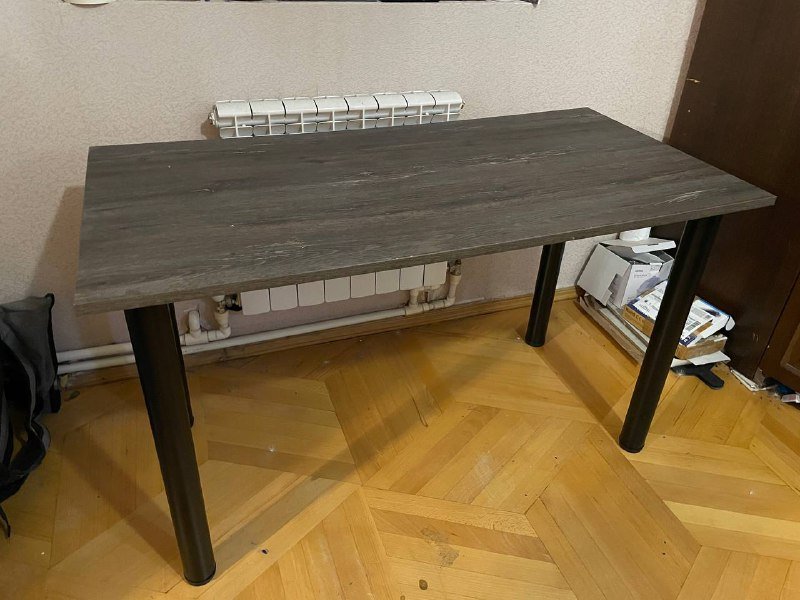 Стол офисный кухонный 1,5х1 метр