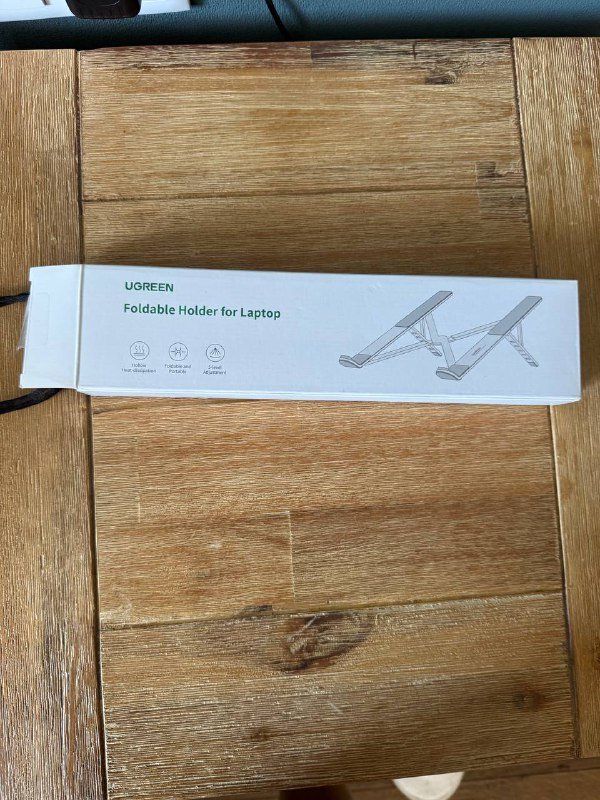 Calvin Klein топ, IKEA полки, подставка для ноутбука, сумка Kate Spade 2