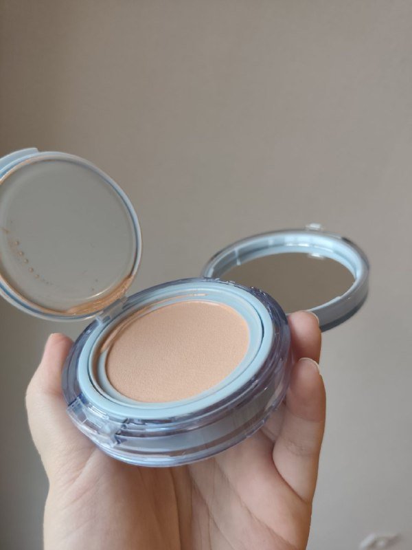 Гель для укладки, консилер-крем, расческа, тонер-пэды, кушон 2