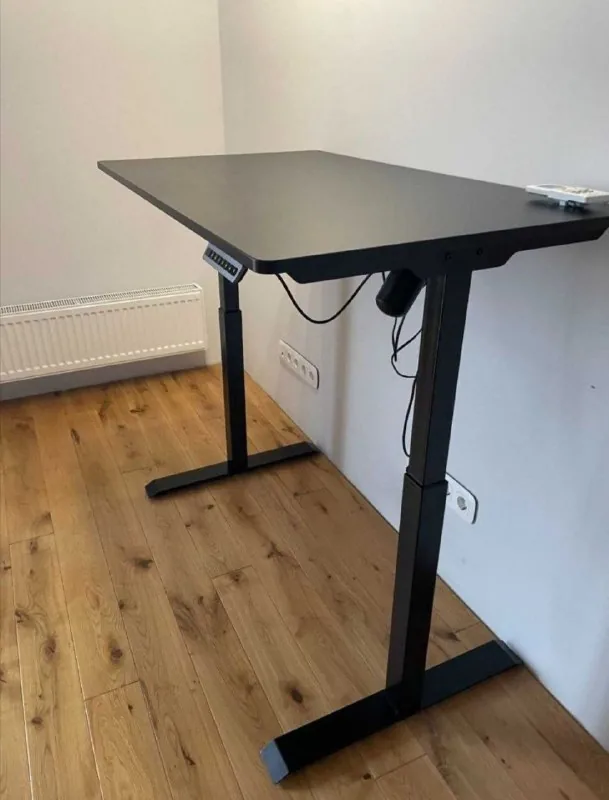 Стол с регулировкой высоты E-TABLE 1