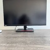 Стол, монитор Lenovo ThinkVision P27u-10 2
