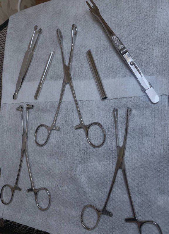 Медицинские зажимы и инструменты