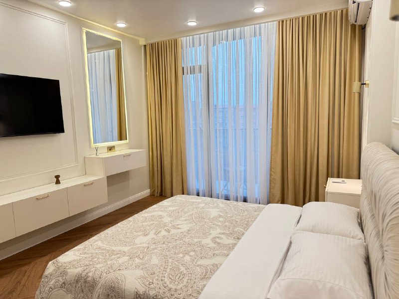 Студия В Батуми за ночь 8