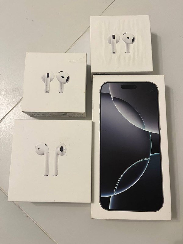 Оригинальные коробки Apple AirPods и iPhone 16 Pro Max
