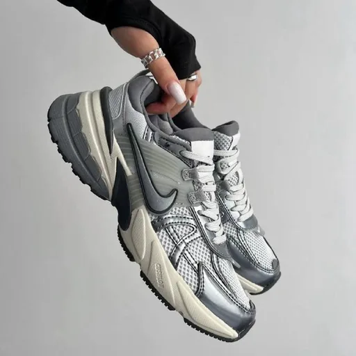 Кроссовки Nike V2k