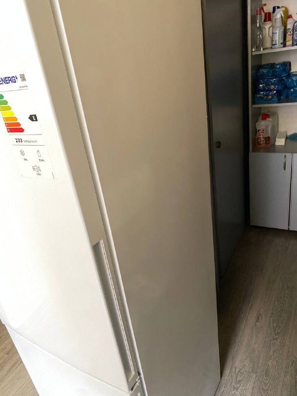 Холодильник BOSH, Холодильник Midea, Микроволновка Gorenje 4