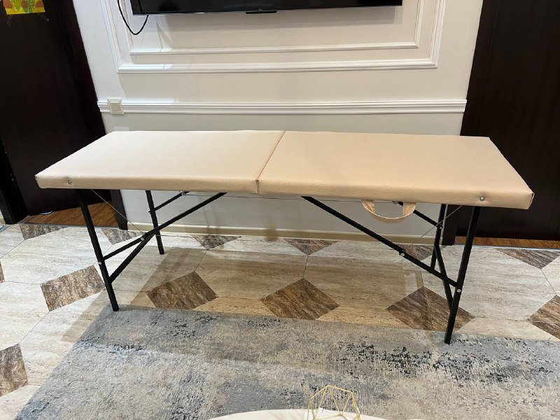 Кушетка светло-бежевая новая 2