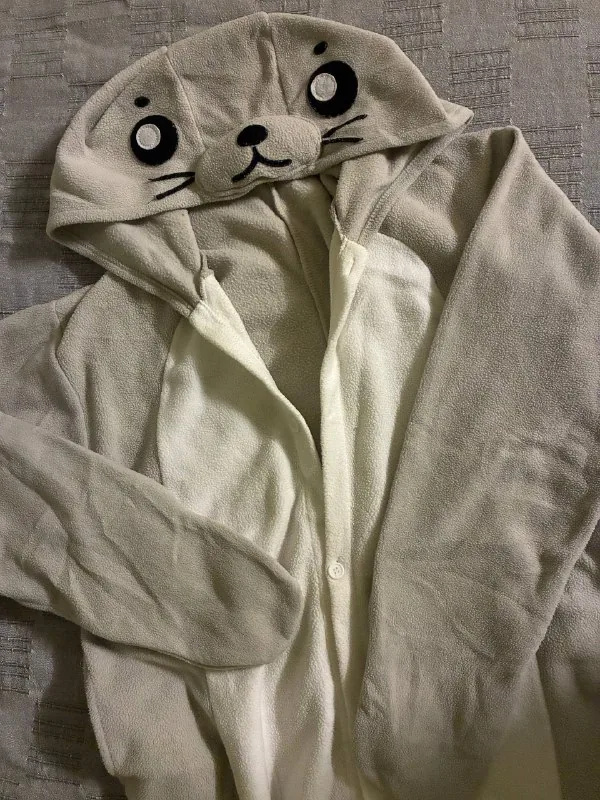 Fleece seal kigurumi 1