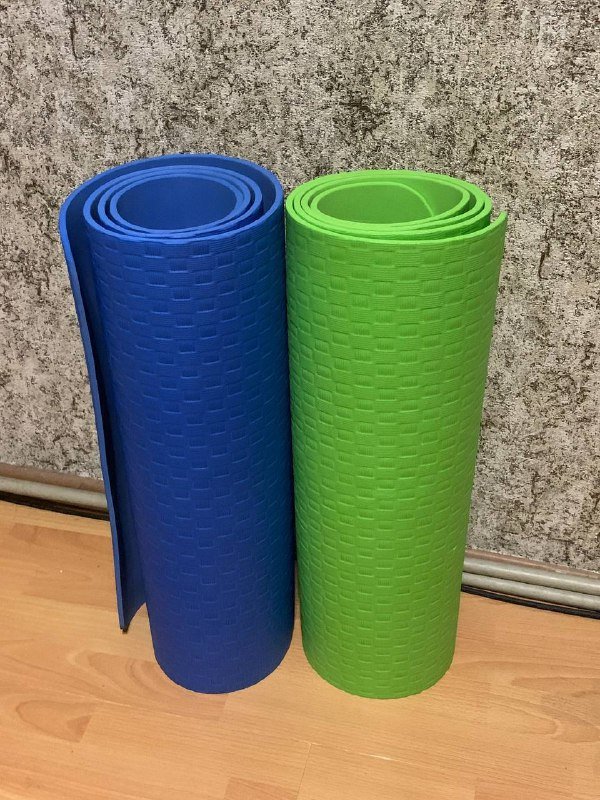 настольный вентилятор, стеллаж, блендер, йога коврик, увлажнитель воздуха, блоки для йоги, компьютерное кресло 4