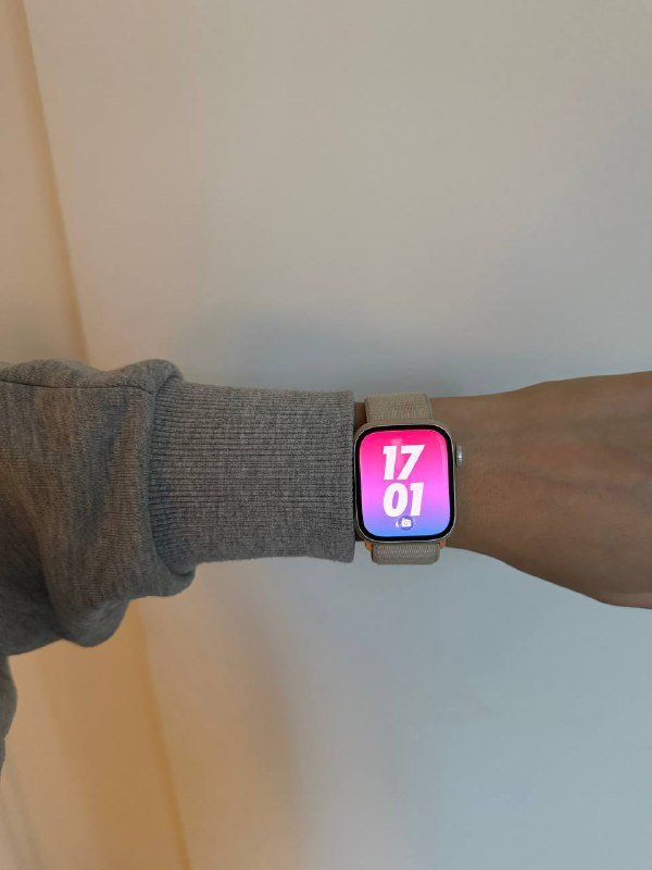 Apple Watch Series 9, оригинальный ремешок и зарядный провод