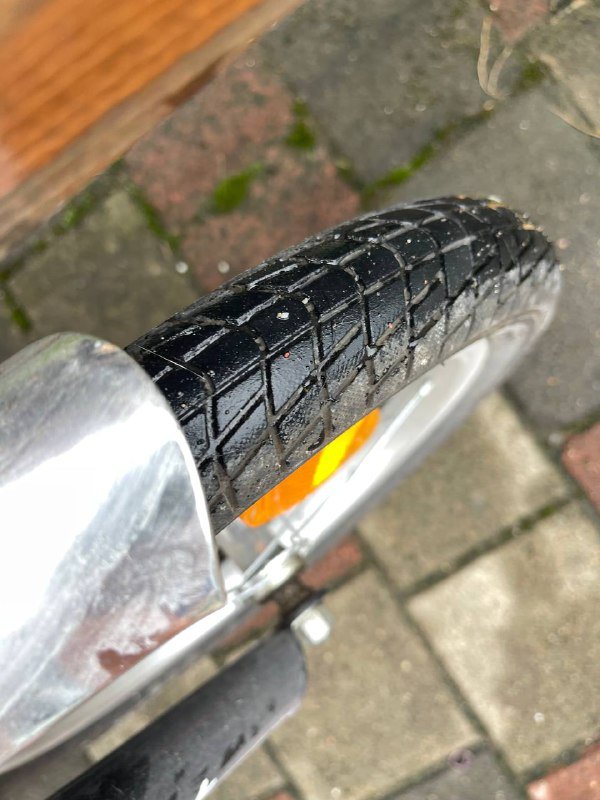 Детский велосипед с дополнительными колесами 5