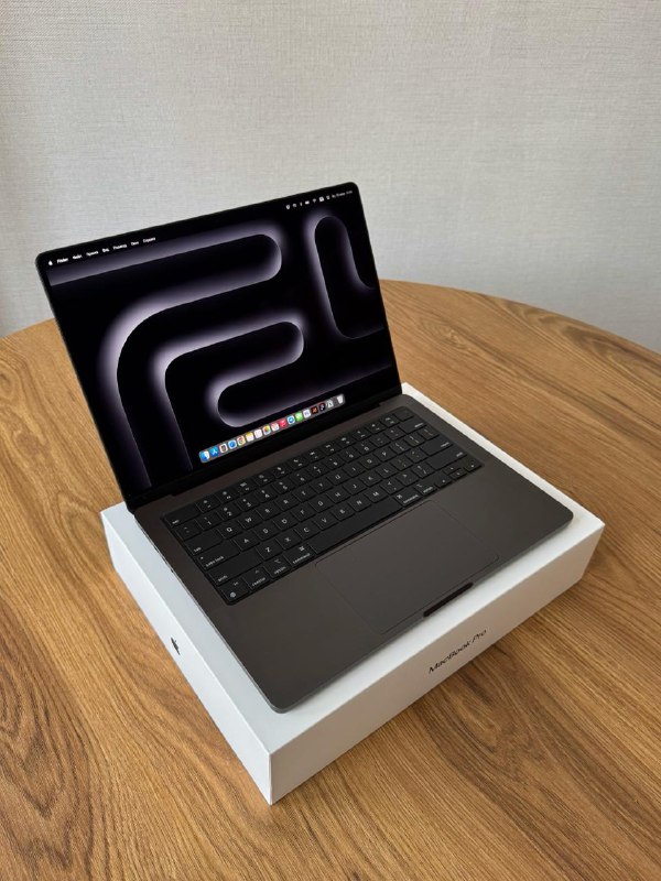 Macbook Pro 14" M4 10-core CPU GPU 16GB RAM 512GB SSD