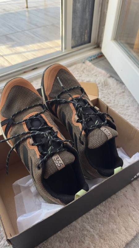 Кроссовки Adidas Terrex женские, штаны Columbia L