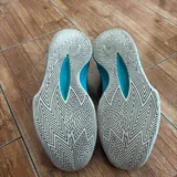 Стол компьютерный, кроссовки Nike Precision 6, кольцевая лампа 3