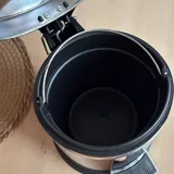 Педальное мусорное ведро 2