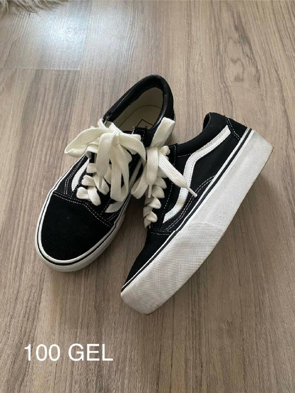 Ботинки Dr Martens 8053, Dr Martens Sinclair, кеды Adidas Sambae W, Vans Old School Platform, сабо, ботильоны, кеды Converse Chuck Taylor, Adidas Campus 00s 3