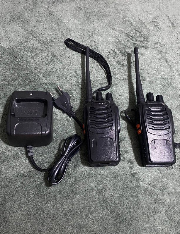 Рации и зарядное устройство