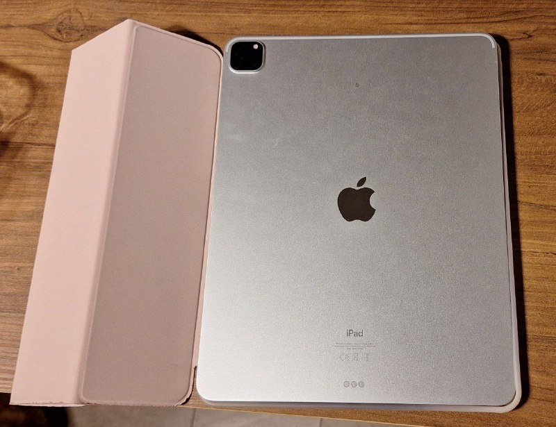iPad Pro 12.9-inch 5th generation 128 GB 3