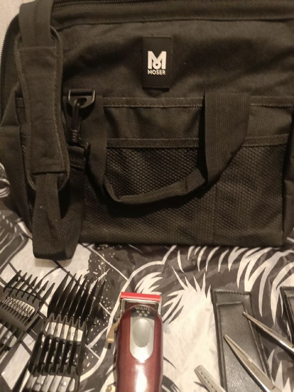 Машинка, плойка, сумка, ножницы, расчёски для парикмахера 7