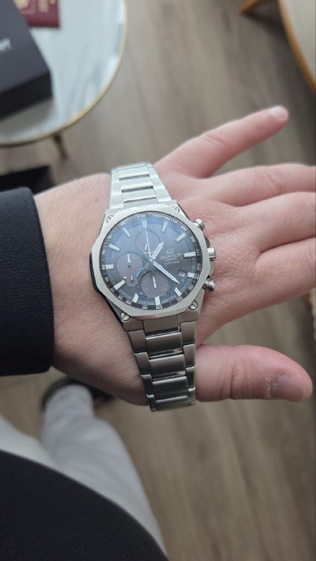 Часы Casio Edifice, кожаные туфли, очки Ray-Ban